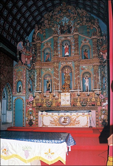 Palayoor Interior Altar