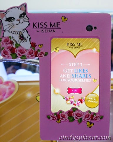 [KissMeSelfie83.jpg.webp]