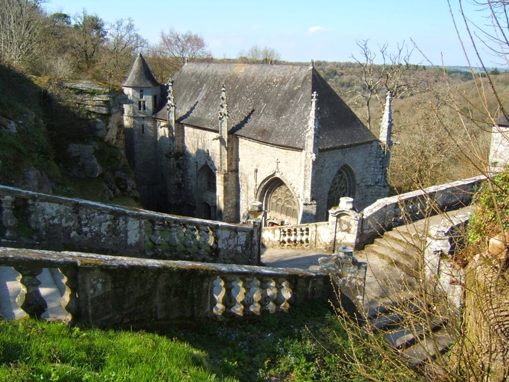 [La-chapelle-Sainte-Barbe-le-Faouet3.jpg]