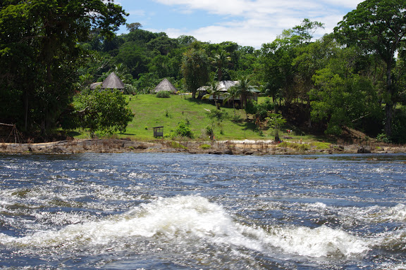 Saut Athanase, 6 novembre 2012. Photo : J.-M. Gayman