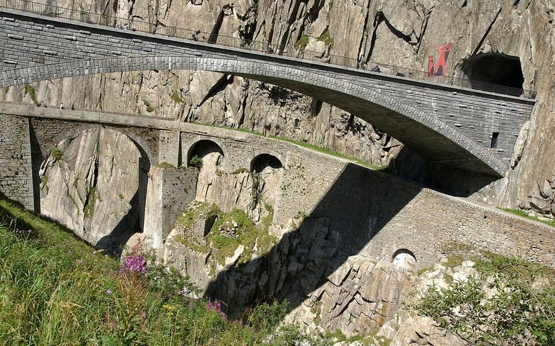 teufelsbrucke-schollenen-gorge2