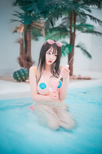 DJAWA Photo – Aram – Poolside Summer
