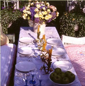 [lavender%2520table%2520setting%2520vai%2520insprired-design.tumblr%255B3%255D.png]