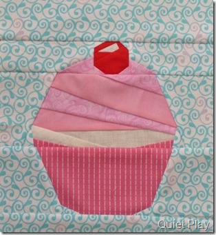 Paper pieced cupcake