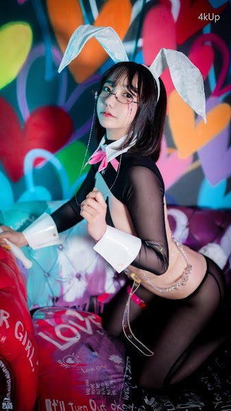 [BLUECAKE] Son Ye-Eun (손예은) Reverse Bunny Girl