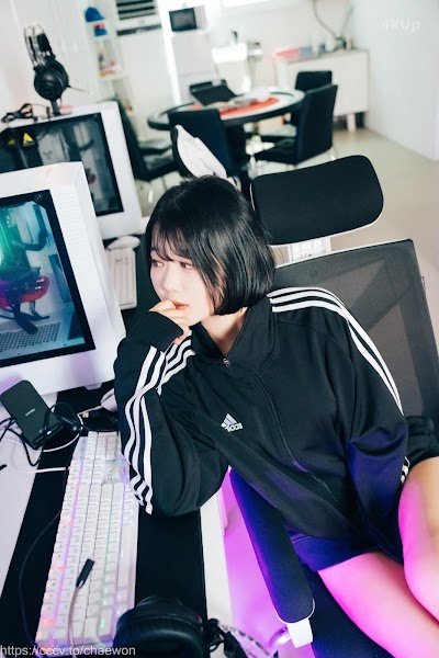 [Loozy] Zia (지아) PC Room With SP (Part A)