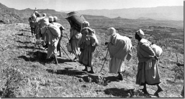 Nowsdays thousand of Christians peregrinate on foot during days, weeks to lalibela. During the Middle Ages Lalibela was a centre of alternative pilgrimage to Jerusalem  for Christians Copts due to Islamic  invasion of Holy land.