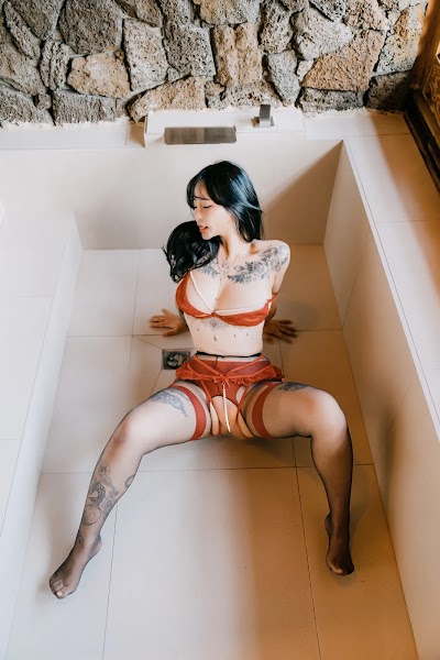 Jeon Bo-Yeon (전보연) Toilet Girl
