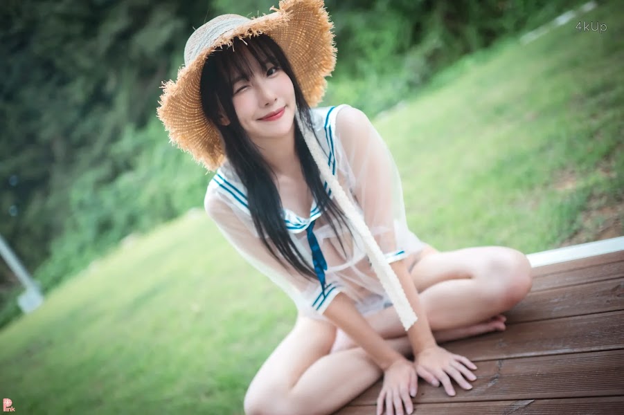 [PINK] Lee Ahrin Bikini Day