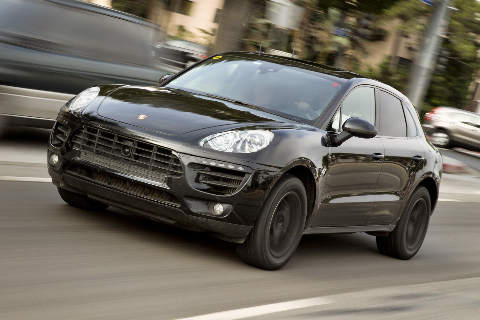 [Porsche-Macan-prototype-testing-1%255B3%255D.jpg]