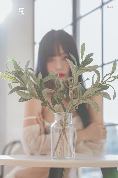 SAINT Photolife – Yuna & BLOOM Vol.01