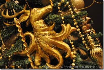GOLD CHRISTMAS TREE (8)