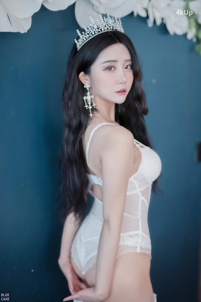 [BLUECAKE] Bomi (보미) Happy Bomiday