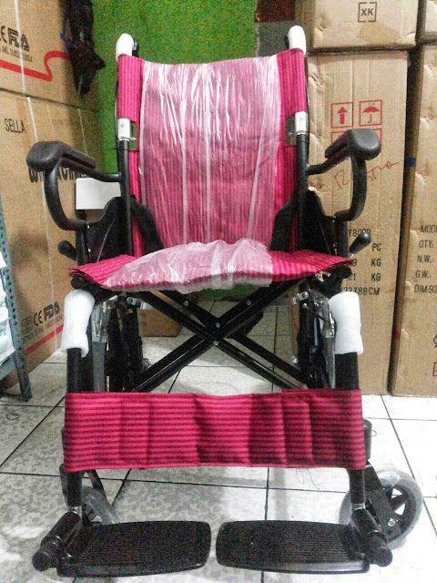 Kursi roda murah travelling KY 871LB cibubur zata medical