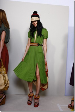 burberry-spring2012-twitter-15