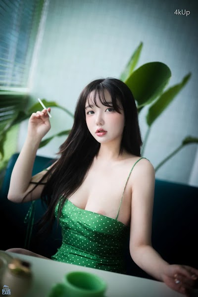 [BLUECAKE] Son Ye-Eun (손예은) Nothing RED