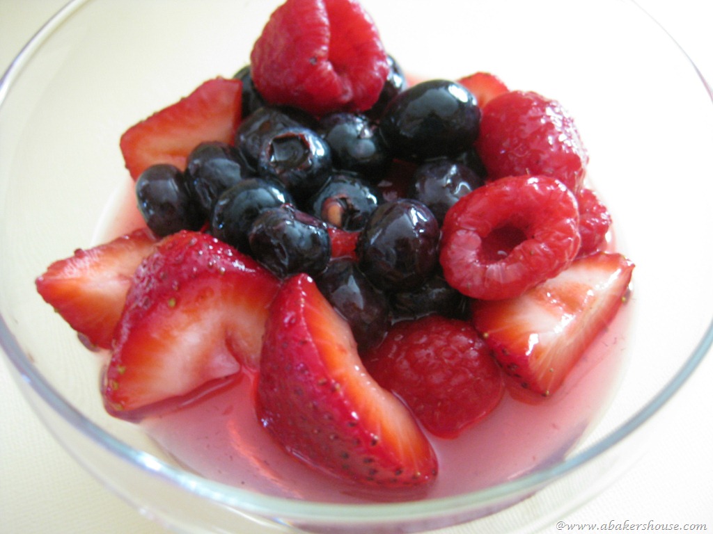 [mixed%2520macerated%2520berries%255B7%255D.jpg]