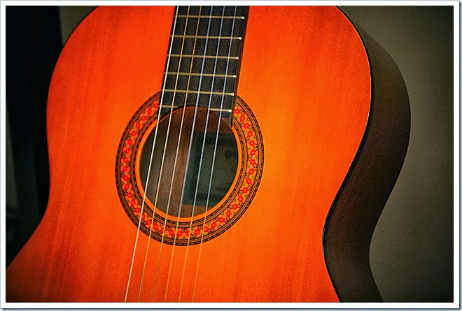 stock-photo-free-guitar-(517)