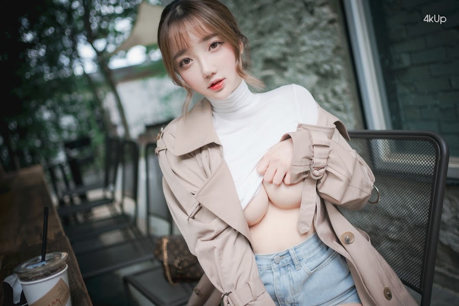 DJAWA Photo – Son Ye-Eun (손예은) A Snap of Intimacy