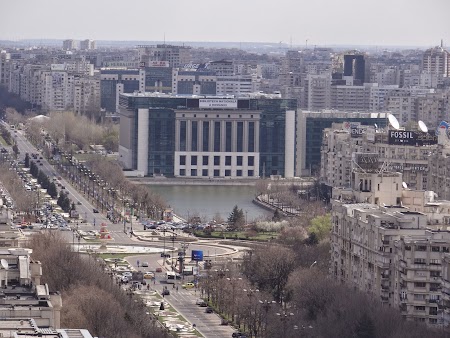 12. Biblioteca Nationala.JPG