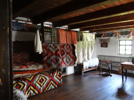 08. Interior casa braneana.JPG