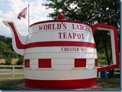 3534 West Virginia - Chester, WV - Lincoln Highway (US-30) - World's Largest Teapot