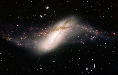galáxia NGC 660