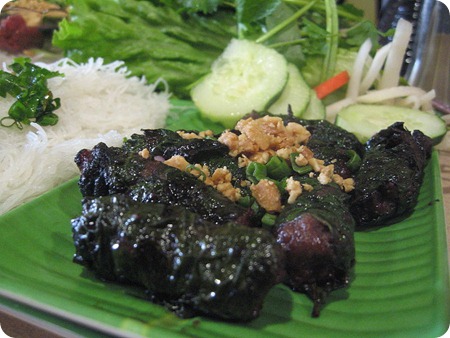 cucina_vietnamita_Banh_Hoi_Bo_La_Lot