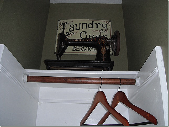 1916 Singer Sewing Machine Laundry Room