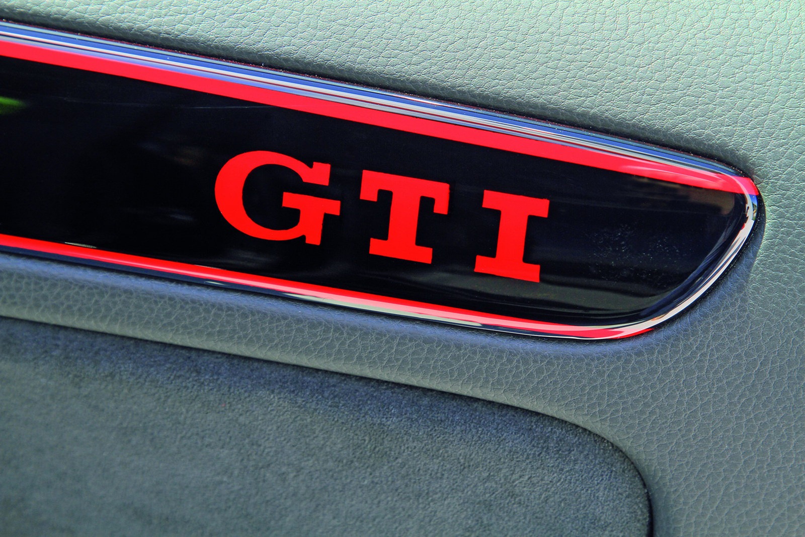 [VW-Golf-GTI-2%255B3%255D.jpg]