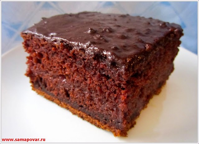 Шоколадный бисквитный пирог. www.samapovar.ru