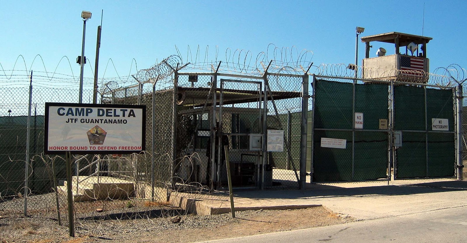 [Camp_Delta%252C_Guantanamo_Bay%252C_Cuba%255B4%255D.jpg]