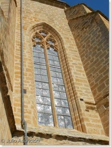 Villatuerta - ventanal gótico d de la Iglesia de la Asunción