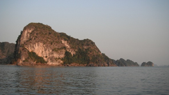 Caiaque em Halong Bay