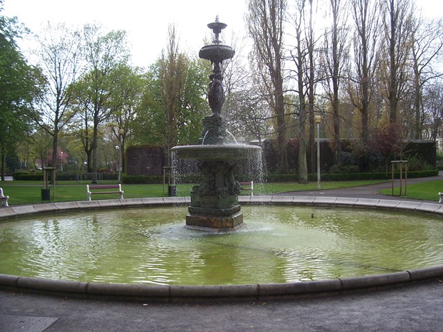 [2013.05.04032parcStPierre2.jpg]
