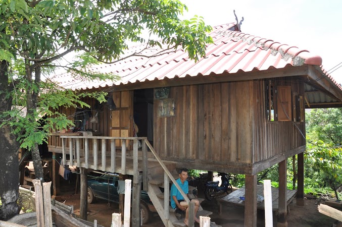 Imagini Thailanda: Casa traditionala la tribul de munte Akha, Thailanda