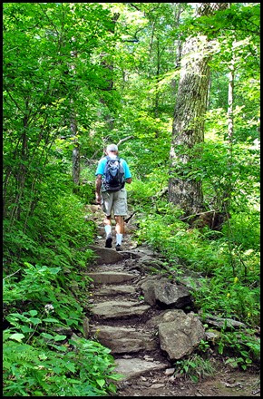 06a - Appalachian Trail climb up to summit