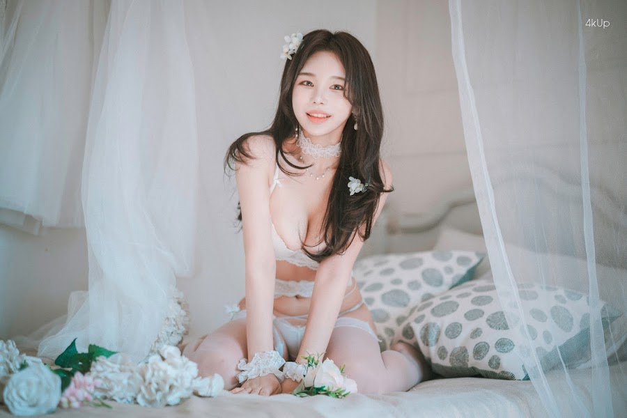 DJAWA Photo – Zzyuri (쮸리) Alluring White