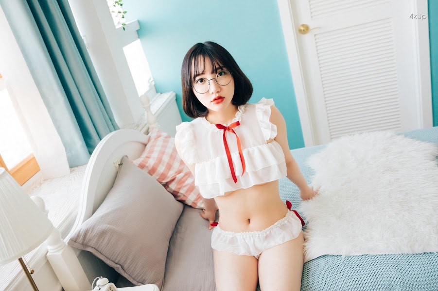 [Loozy] The Queen is Back – Son Ye-Eun (손예은)