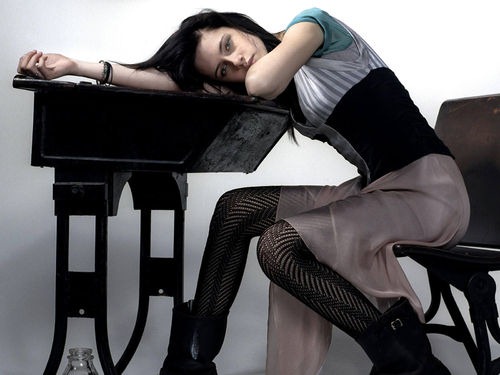 [Kristen%2520Stewarts%2520-%2520Capa%2520Faixa%2520360%2520%252814%2529%255B4%255D.jpg]