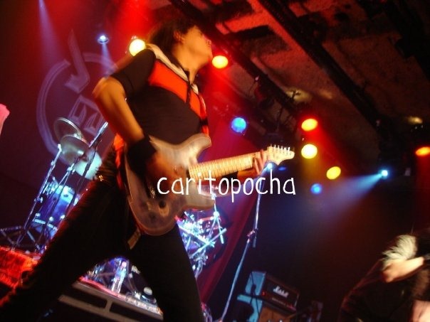 [228241_1050205209271_1049952047_177092_5847_n%255B2%255D.jpg]