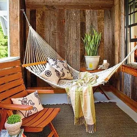 Stylish Magazine: Awesome Backyard Hammocks & swings