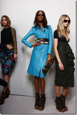burberry-spring2012-twitter-22