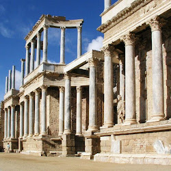 67 - Escenario del Teatro romano de Merida