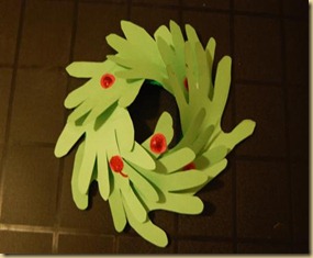 handy-paper-plate-wreath7