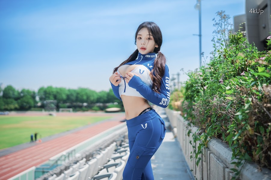 DJAWA Photo – Zzyuri (쮸리) Loose and Tight Refreshing Blue