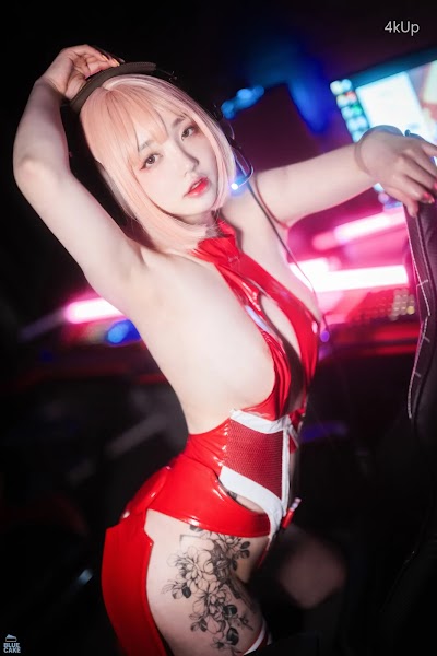 [BLUECAKE] Son Ye-Eun (손예은) Code 002 Mini
