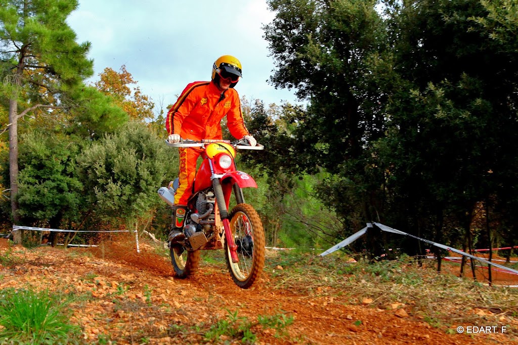 Photos d'un enduro qui eu lieu à Flassan sur Issole-TEST