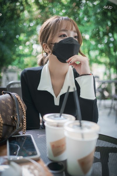 DJAWA Photo – Son Ye-Eun (손예은) A Snap of Intimacy