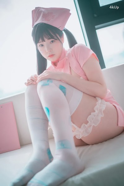 DJAWA Photo – Pia (피아) “Nursing Overtime”